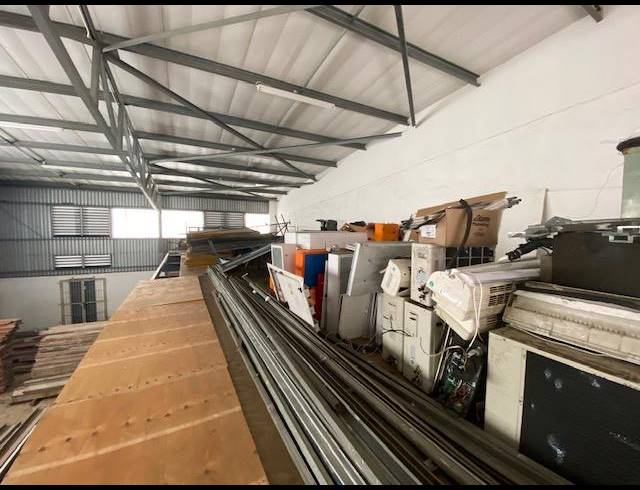 384M² WAREHOUSE TO LET IN BRIARDENE